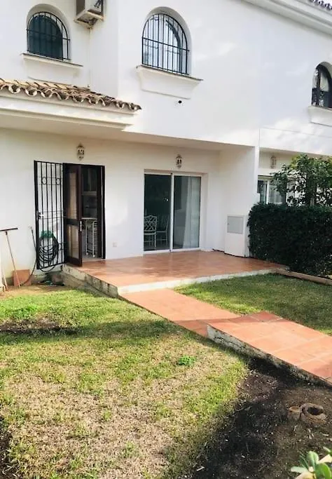 מנילבה Luxury 4 Bed Townhouse Duquesa With Breathtaking Views Close To Port And Beach