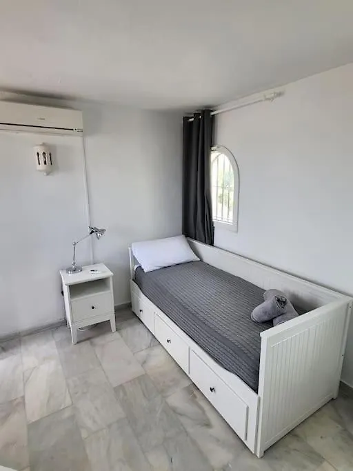 דירה מנילבה Luxury 4 Bed Townhouse Duquesa With Breathtaking Views Close To Port And Beach