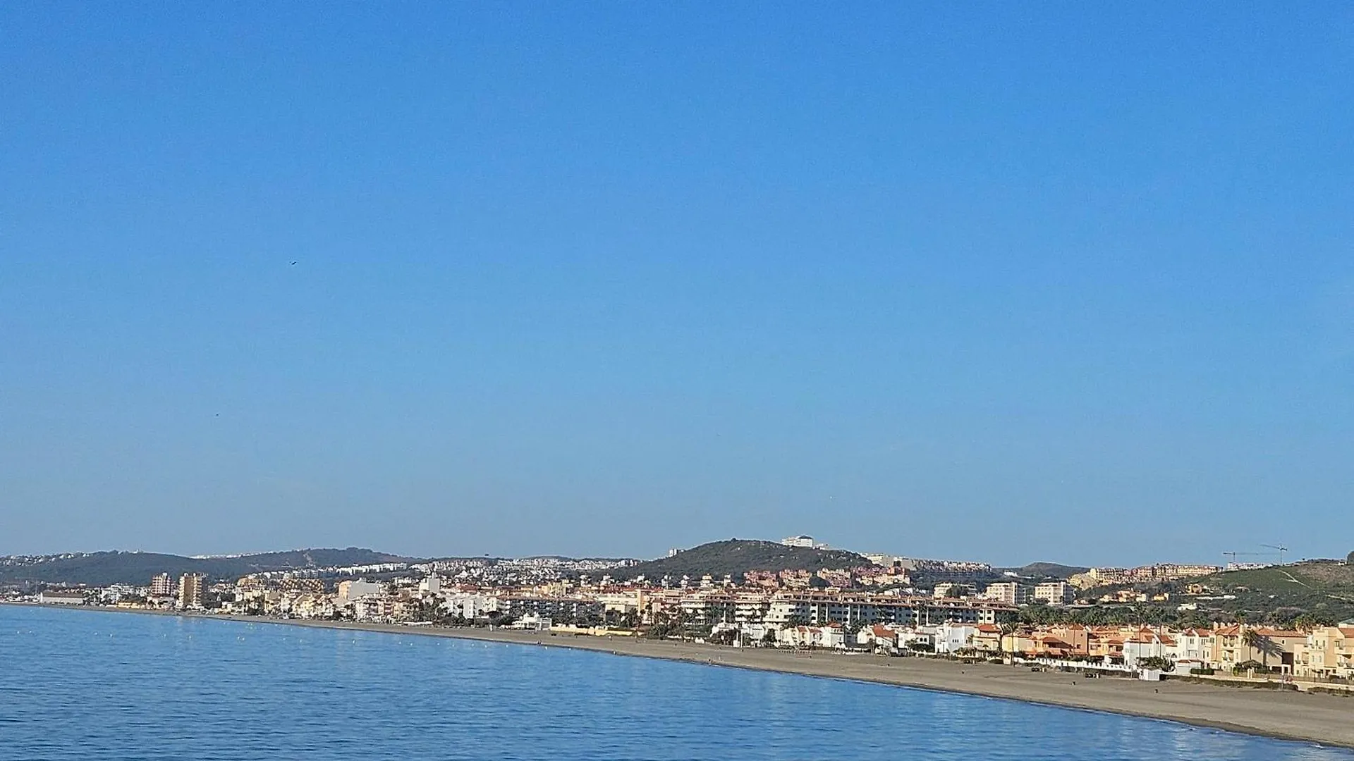 דירה מנילבה Luxury 4 Bed Townhouse Duquesa With Breathtaking Views Close To Port And Beach ספרד